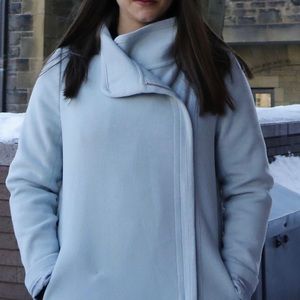 Light blue Aritzia Babaton Cormac Coat — size large — beautiful condition ✨